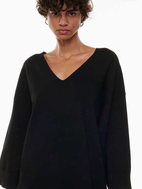 Wilfred Sweaters - Wilfred Sweater Souvenir Black V-Neck Knit Sweater women's  size 2